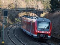 In ganz Bayern waren die Züge 2025 noch unpünktlicher. Auch die Bahnreisenden im Landkreis Augsburg waren betroffen.