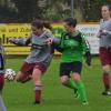 Starke Leistung am Ende nicht belohnt: Johanna Riesinger (am Ball) und der FC Ehekirchen unterlagen dem Favoriten SV Grasheim knapp mit 2:3.  	