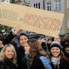 Studenten protestieren für bessere Bildung.