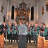 Die Sängerriege des KSV Unterelchingen stimmte bei ihrem Konzert in der St. Michael Kirche auf Weihnachten ein. 	