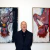 Georg Baselitz vor seinen Bildern "Orangenesser".