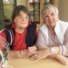 Edith Birkner (links) ist im Alter von 98 Jahren gestorben. Das Foto zeigt sie zusammen mit der Vorsitzenden der Aktion "Freunde schaffen Freude", Inge Grein-Feil. 