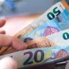 Der Bürgergeld-Regelsatz von 563 Euro im Monat soll künftig komplett wegfallen, wenn jemand eine zumutbare Arbeit nicht annimmt.