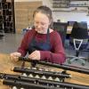 Marion Loos hat den Bundeswettbewerb des Deutschen Handwerks als beste Holzblasinstrumentenmacherin gewonnen.