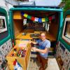 Matthias Wölfl aus Nordholz hat einen Lieferwagen mit Allradantrieb zu einem geländetauglichen Reisemobil für sich und seine Familie umgebaut.  