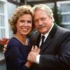 Schauspieler Günter Strack (als Onkel Ludwig) und Witta Pohl (als Vera Drombusch) (Archivfoto vom 06.09.1988). dpa