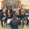 Der Schwörsheimer Jubelchor beim Festkonzert in der Kirche St. Leonhard. Zusammen mit vielen Gästen wurde das 90-jährige Bestehen des Posaunenchors gefeiert.
