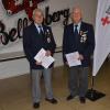 Eugen Schiller und Stefan Hirschberger sind mit 60-jähriger Zugehörigkeit die Senioren bei der Bereitschaft des Roten Kreuzes in Bellenberg, aber noch keineswegs außer Dienst. 