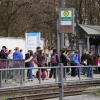 In der Augsburger Remboldstraße ist eine Straßenbahn der Linie 64 entgleist. Es gab zahlreiche Ausfälle und Verspätungen: Es wurde niemand verletzt.