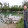 Auch die Flachwasserzone des Baggersees sei vor Vandalismus nicht sicher, ärgert sich Bürgermeister Norbert Führer. Ein Hinweisschild zum Schutz der Fischaufzucht wurde mutwillig abgerissen.