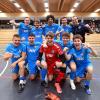 Der SV Cosmos Aystetten ist Hallenfußball-Kreismeister. Stehend von links Edward Schäfer, Dominik Isufi, Raphael Marksteiner, Maximilian Heckel, Co-Trainer Thomas Paschek. Vorn evon links Kevin Makowski, Marcel Burda, Niklas Frank, Tom Haban, Tobias Ullmann.