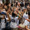 Tausende Hongkonger protestierten gegen das Inkrafttreten des chinesischen Gesetzes zum Schutz der nationalen Sicherheit. 