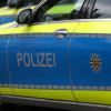 In Pfaffenhofen haben Unbekannte Paletten von Energy-Drink-Dosen aus einem Supermarkt  gestohlen. Die Polizei Weißenhorn ermittelt.