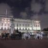 Trotz des Zwischenfalls und einer kontrollierten Explosion wurden am Buckingham-Palast die nächtlichen Proben für das Krönungszeremoniell am kommenden Wochenende fortgesetzt.