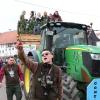 Mehrere Tausend Besucherinnen und Besucher säumten die Straßen, um mit dem Kötzer Narren Club Fasching zu feiern.