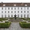 Seit fünf Jahren gibt es sie schon, die Psychosomatische Klinik in Dießen im ehemaligen Kloster. Hier ein Blick in den Innenhof. 