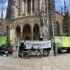 Organisator Tobias Schied bei der kleinen Fridays-for-Future-Demo gegen das Mercosur-Abkommen auf dem Ulmer Münsterplatz