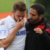 Viel zu bereden hatten die Aindlinger Thomas Kubina (links) und Trainer Thomas Wiesmüller nach dem 1:1 gegen den FC Memmingen II. Der TSV hat damit aktuell die Rote Laterne übernommen. 