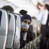 Passagiere müssen auch im Flugzeug Masken tragen und alle Hygienemaßnahmen beachten.