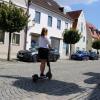 E-Scooter gibt es mittlerweile auch in Friedberg gehäuft zu sehen - der Probelauf der Firma Zeus läuft seit einigen Wochen.