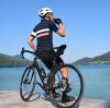 Zeit zum Innehalten am Fuschlsee. Das Wechselspiel aus See- und Berglandschaften macht die Rennrad-Touren im Salzburger Land zum reinsten Vergnügen.