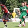 Testspiel vor 950 Zuschauern in Nördlingen: FC Augsburg - Stade Rennes 2:1 (1:1). Schneller Antritt von Halil Altintop (in Grün) gegen Ola Toivonen (rechts) und Edson Mexer. Foto: Robert Milde