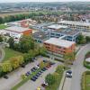 An der Realschule Mering fallen die Masken nicht ganz. Dazu haben sich die Schülerinnen und Schüler gemeinsam mit den Lehrkräften entschieden.