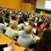 Müssen Studenten in Bayern in Zukunft wieder Studiengebühren zahlen? Wissenschaftsminister Spaenle hält eine Rückkehr für ausgeschlossen.