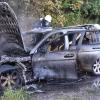 Völlig ausgebrannt ist dieses Auto auf der B25 bei Harburg.