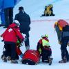 Aleksander Aamodt Kilde wird nach seinem Sturz in der Lauberhorn-Abfahrt versorgt.