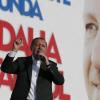 Erst stimmgewaltig, dann heiser: Der türkische Ministerpräsident bei einem seiner unzähligen Wahlkampfauftritte.   

