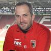 FCA-Trainer Manuel Baum will sich gegen Nürnberg nicht davon täuschen lassen, dass der Club Letzter ist.