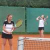 Riedlingens Juniorinnen um Katharina Hörmann (links) und Charlotte Bachmann feierten den fünften Sieg hintereinander.  	