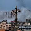 Rauchwolken über Gaza-Stadt: Israel hat drei militärische Stützpunkte im Gazastreifen angegriffen.