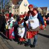 Sonne satt und strahlende Gesichter: Der Faschingsumzug in Offingen lockte viele Besucherinnen und Besucher an.