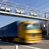 Mit einer Maut auf vierspurigen Bundesstraßen will Verkehrsminister Peter Ramsauer (CSU) den zunehmenden Güterverkehr dort bremsen.