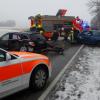 Ein schwerer Verkehrsunfall ereignete sich am Samstagvormittag auf der B300 an der Landkreisgranze zwischen Kühbach und Peutenhausen. Dabei wurden vier Menschen verletzt. 