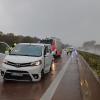 Auf der A8 zwischen Günzburg und Burgau kam es am Sonntagnachmittag zum Zusammenprall.  Mindestens eine Person ist dabei verletzt worden.