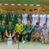 Die C-Junioren des FC Stätzling (grüne Trikots) gewannen in Aichach ungeschlagen den Kreismeistertitel im Futsal im Jugendkreis Augsburg vor dem BC Aichach (weiße Trikots).