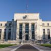 Zur Bekämpfung der hohen Inflationsrate erhöht die US-Notenbank ihren Leitzins erneut.