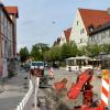 Etwa bis Mitte September ist die Hochstraße in Bobingen nahe am Kirchplatz Baustelle. 