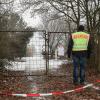 In einer Gartenlaube hinter diesem Zaun waren sechs Jugendliche gestorben. Das Urteil gegen den Vater zweier Opfer ist nun rechtskräftig.