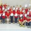 Die 22 Teilnehmer der Mini-Meisterschaft und das Organisationsteam des VfL Zusamaltheim freuten sich nach Beendigung der Spiele gemeinsam über die gewonnenen Urkunden und eine gelungene Veranstaltung.  