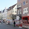 Die frühere Esprit-Filiale in der Annastraße wird derzeit umgebaut. Am Eckgebäude daneben ist das Baugerüst jetzt weg.  	