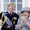 Königin Beatrix übergibt ihren Thron an ihren Sohn Willem-Alexander. Foto: Lex Van Lieshout dpa
