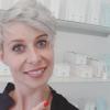 Kosmetikerin Annette Jahn hat ihr Geschäft seit einem Monat geschlossen - der Online -Verkauf fängt das Minus nur ein wenig auf. 