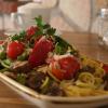 Frische Pasta aus dem Trentino Feinkost in Pfersee, dessen Catering-Küche in Affing ist, kommt in der Region gut an. 