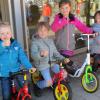 Mit Laufrädern und Roller sind die Eurasburger Kinder gut gerüstet. 	Foto: M. Sailer