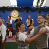 Tanzen auf dem Oktoberfest in München: "Hauptsache es macht Spaß!"