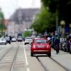 In der Hermanstraße muss Platz für Autos, Radler und die Tram sein. Eigene Radspuren sind nur teilweise möglich.  	